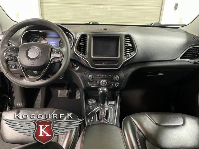 Used 2022 Jeep Cherokee Trailhawk w/ Trailer Tow Group AWD/4WD image 13