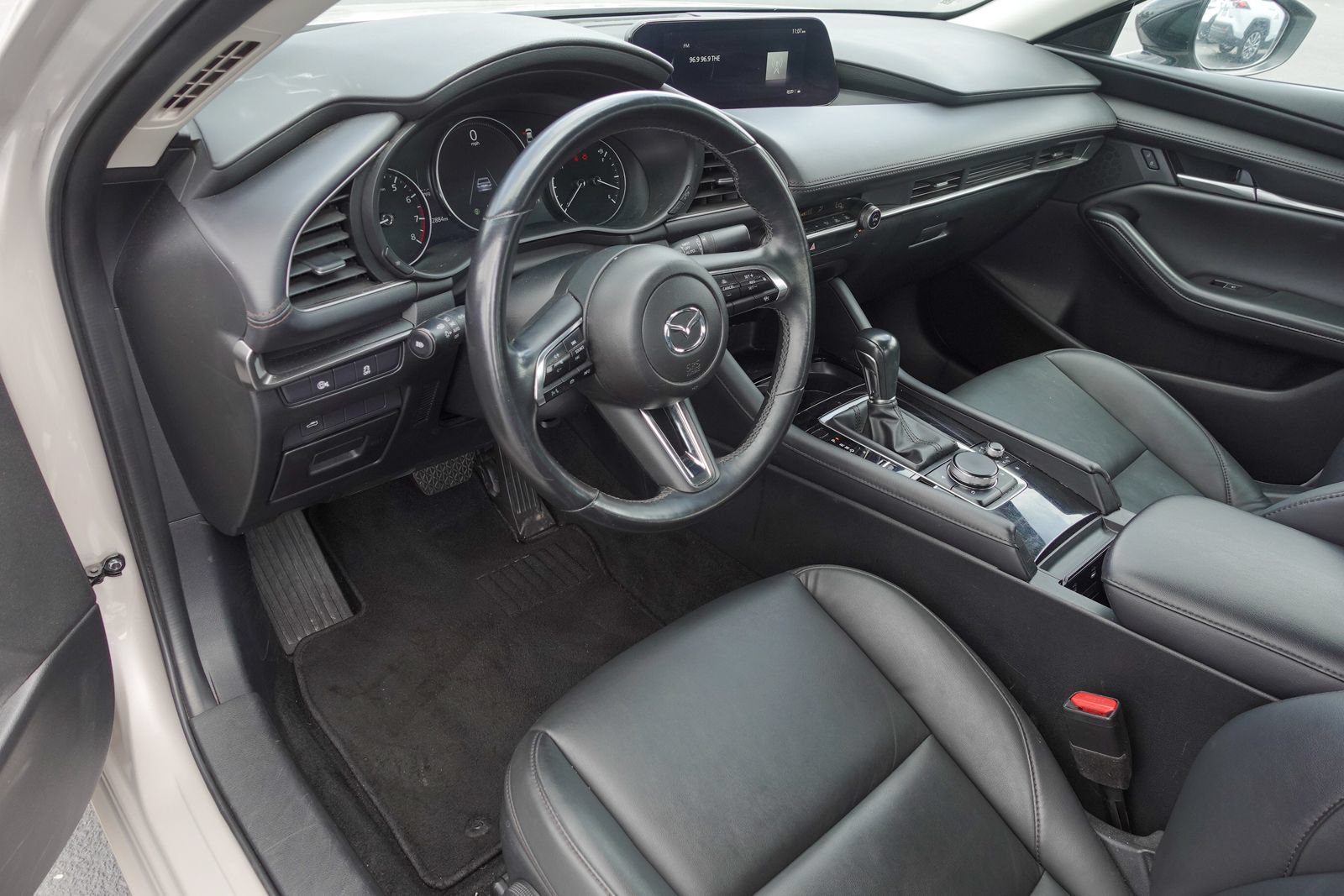 Used 2024 MAZDA MAZDA3 s FWD image 11
