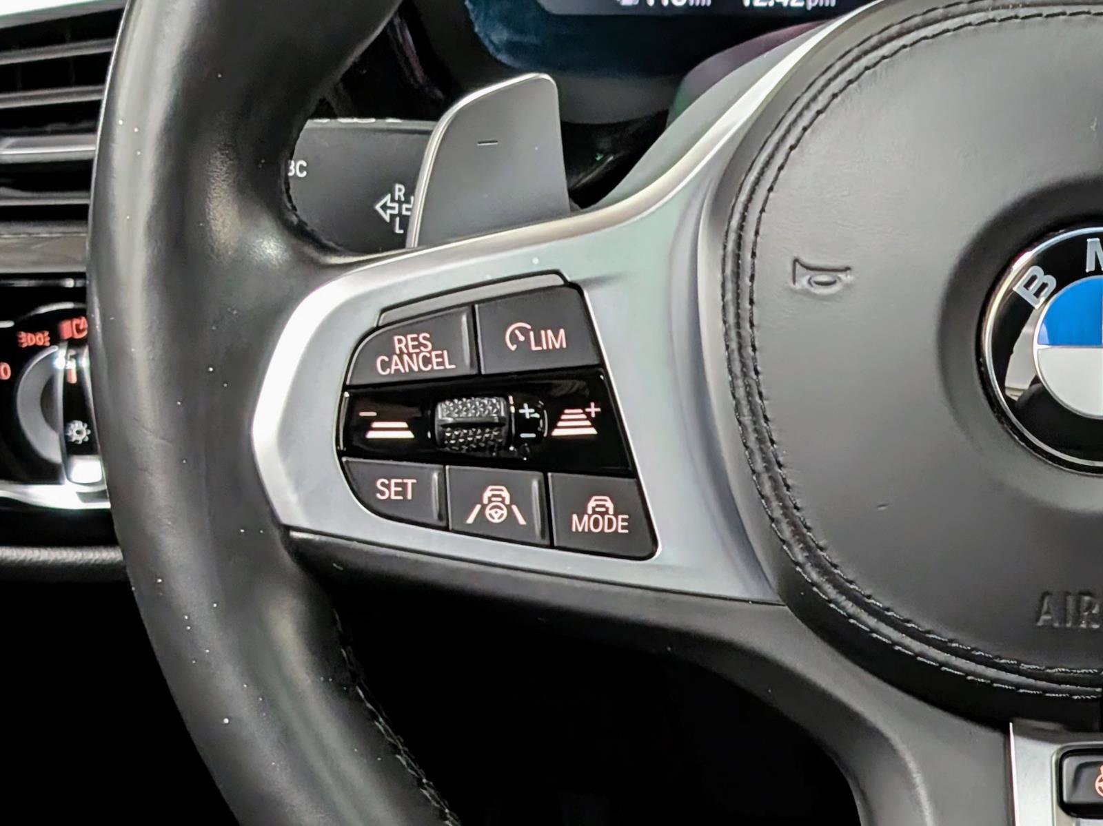 Used 2022 BMW M550i xDrive image 35