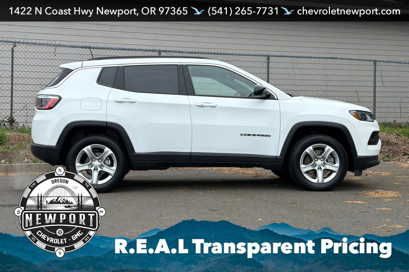 Used 2023 Jeep Compass Latitude AWD/4WD image 3
