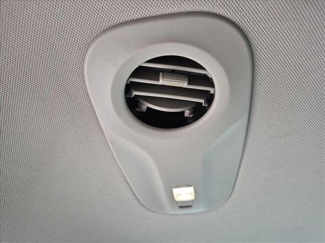 Used 2018 Chrysler Pacifica Limited w/ Advanced Safetytec Group FWD image 24