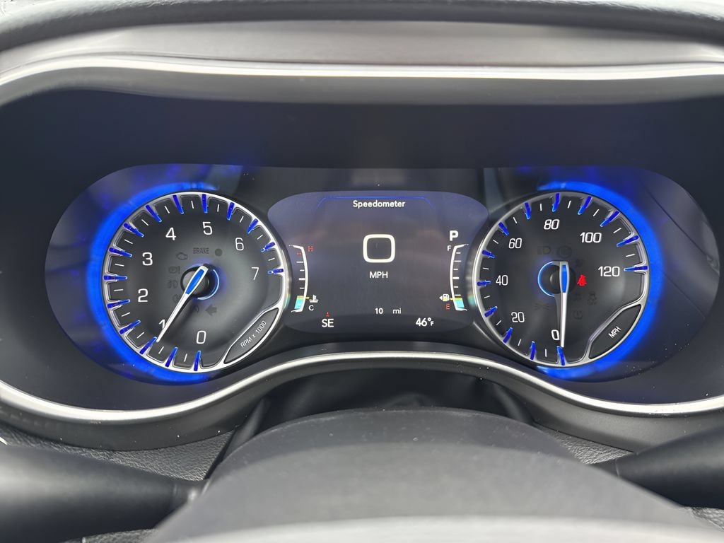 New 2026 Chrysler Pacifica Select AWD/4WD image 31