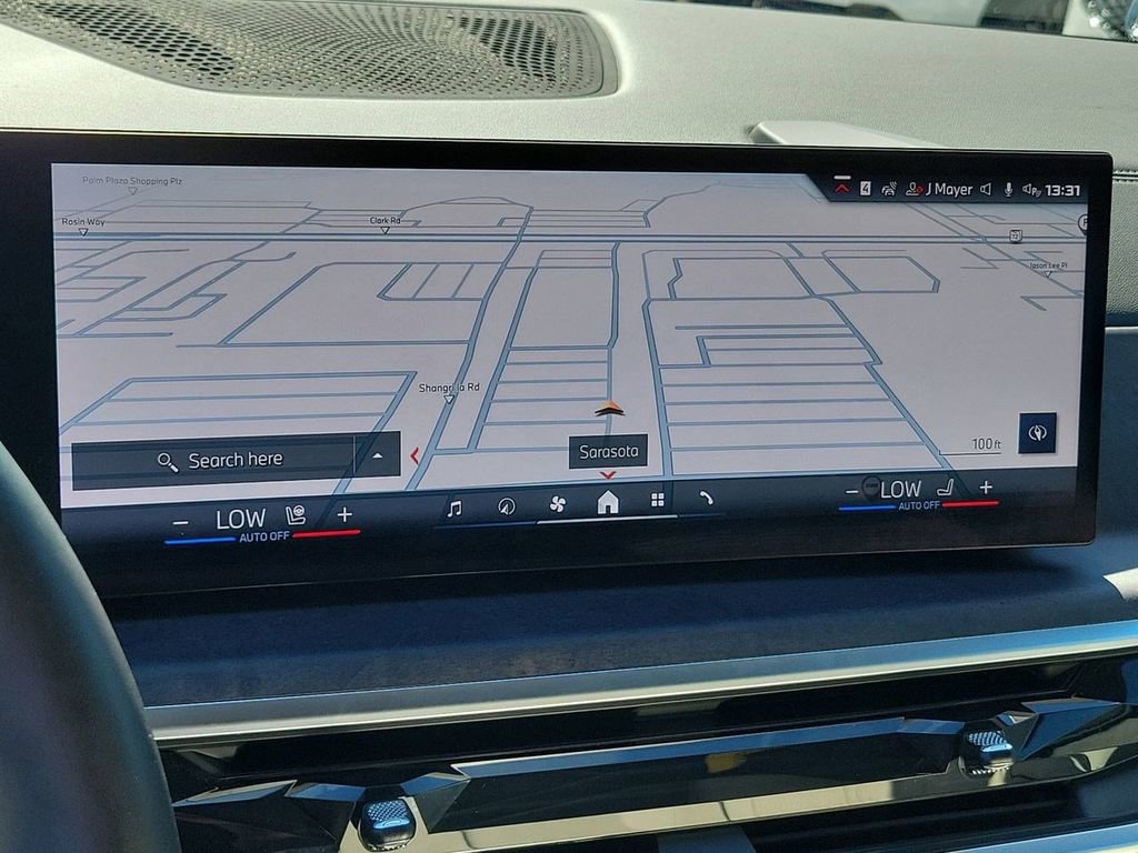 Used 2025 BMW X7 M60i image 29