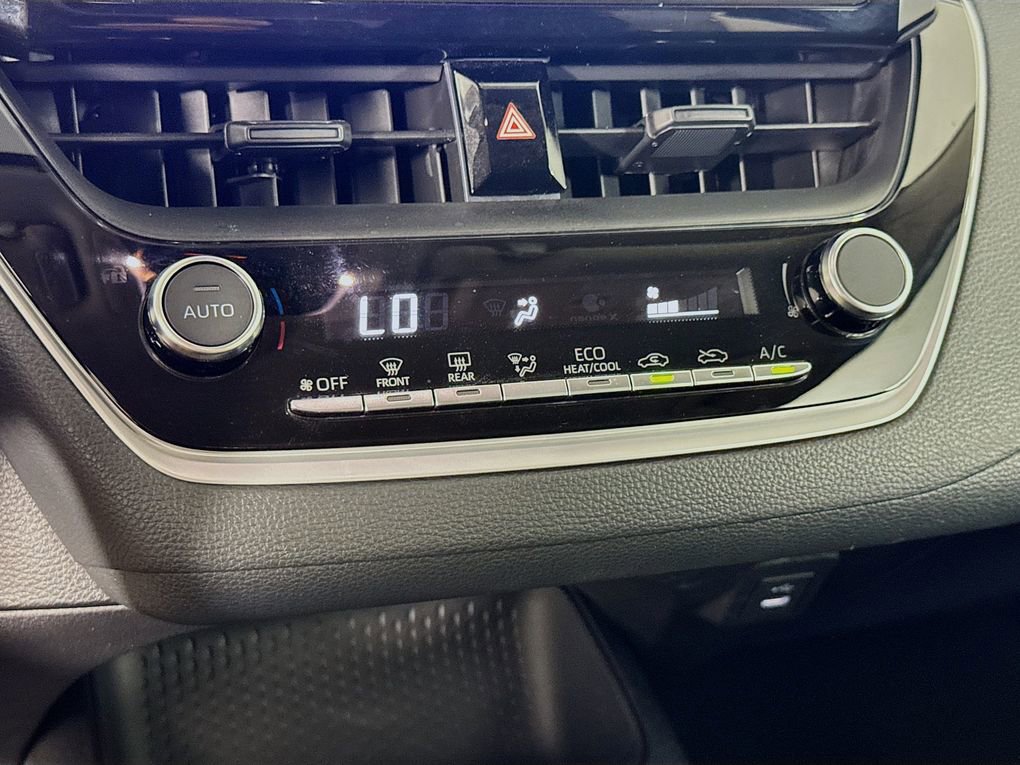 Used 2025 Toyota Corolla LE FWD image 20