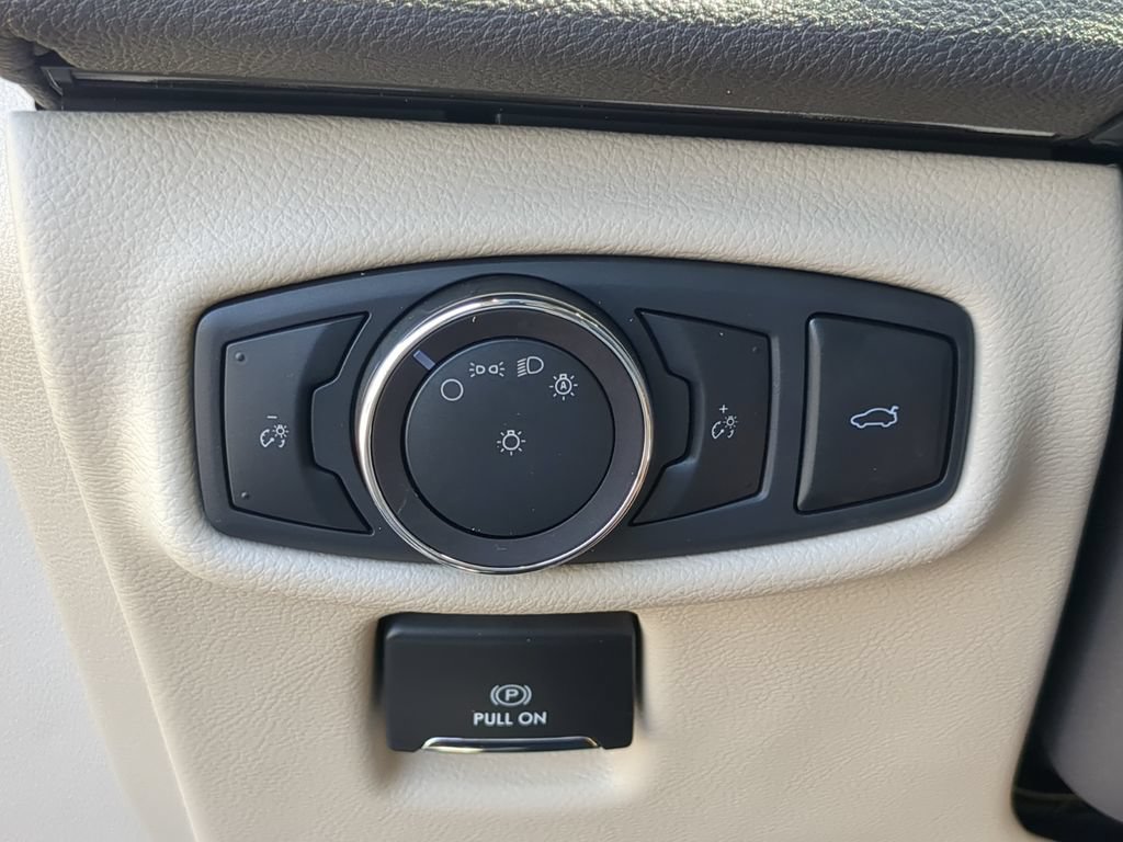 Used 2019 Lincoln MKZ Reserve w/ Reserve Plus Package FWD image 27