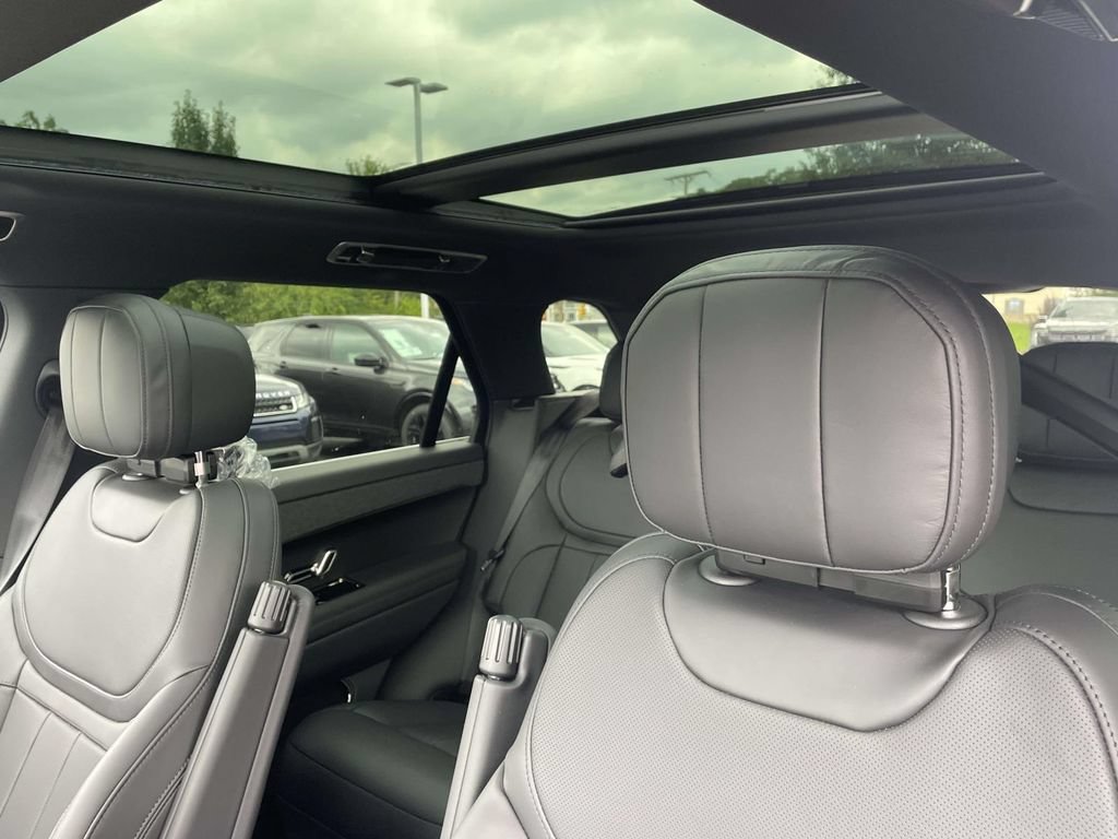 New 2026 Land Rover Range Rover Sport Dynamic SE AWD/4WD image 14