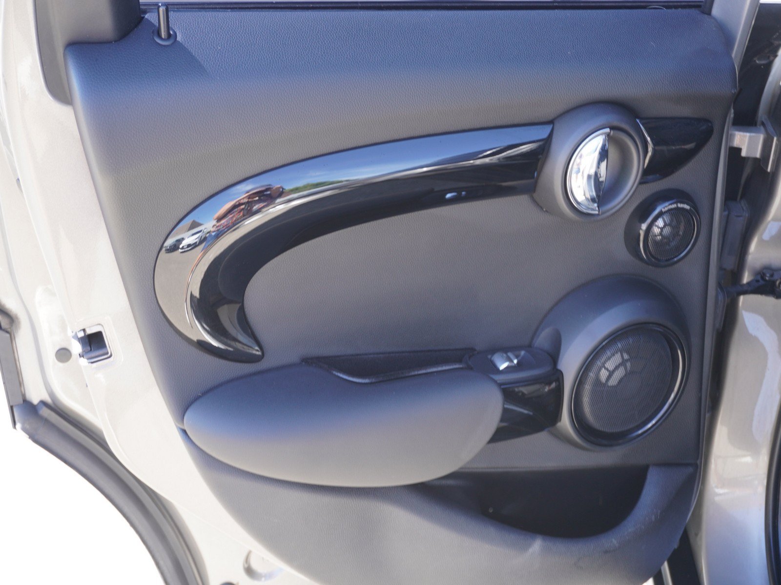 Used 2018 MINI Cooper S FWD image 12