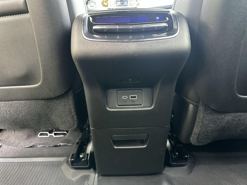 Certified 2024 Cadillac XT6 Luxury w/ LPO, Floor Liner Package AWD/4WD image 21