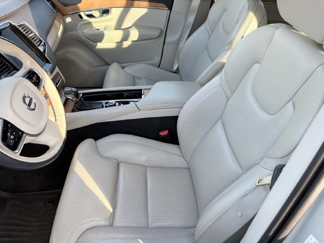 Used 2020 Volvo XC90 T6 Inscription w/ Protection Package Premier AWD/4WD image 7
