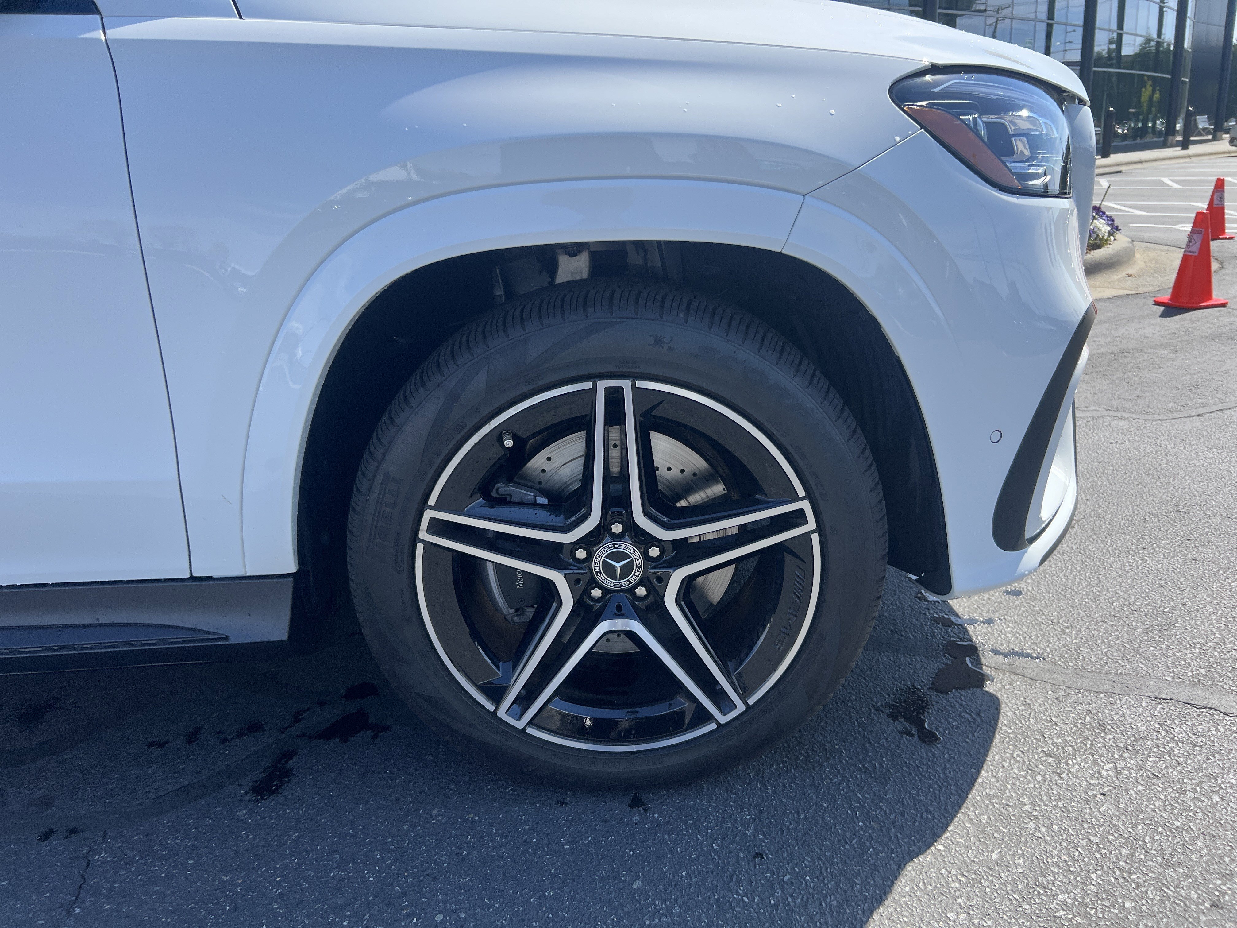 Certified 2025 Mercedes-Benz GLS 450 4MATIC image 13