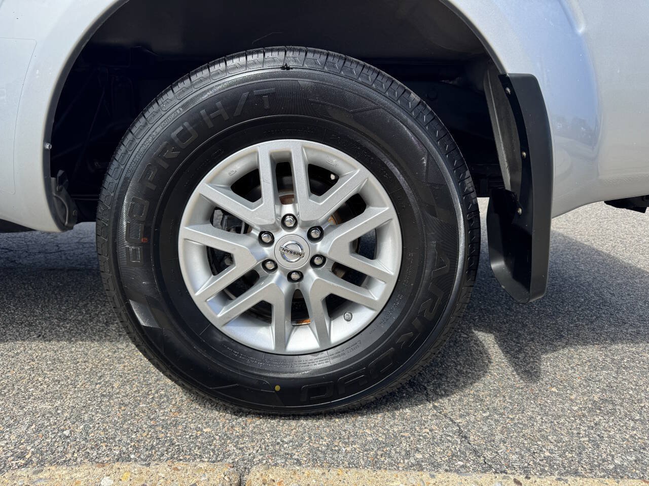 Used 2015 Nissan Frontier SV AWD/4WD image 6