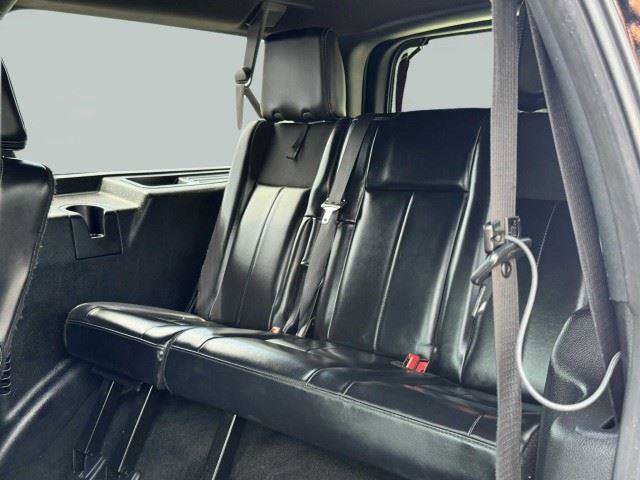 Used 2016 Ford Expedition EL Platinum RWD image 40