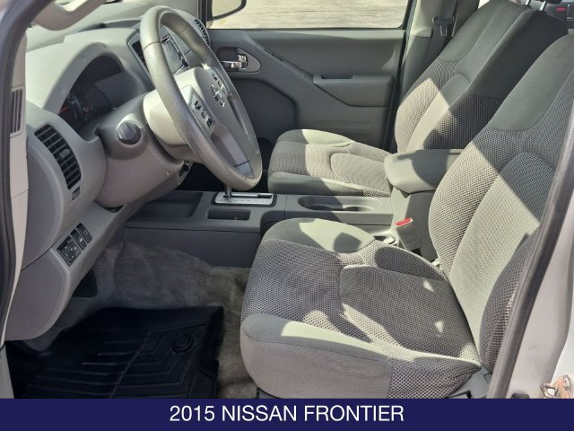 Used 2015 Nissan Frontier SV w/ SV Value Truck Package AWD/4WD image 16