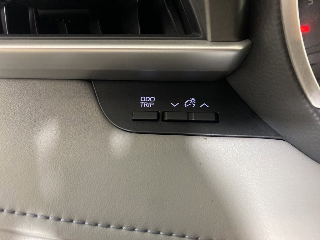 Used 2023 Toyota Highlander XLE image 27