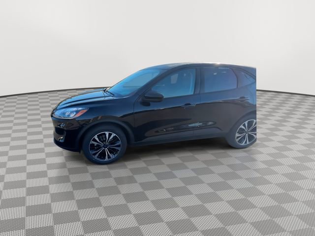 Used 2022 Ford Escape SE w/ SE Sport Appearance Package AWD/4WD image 5