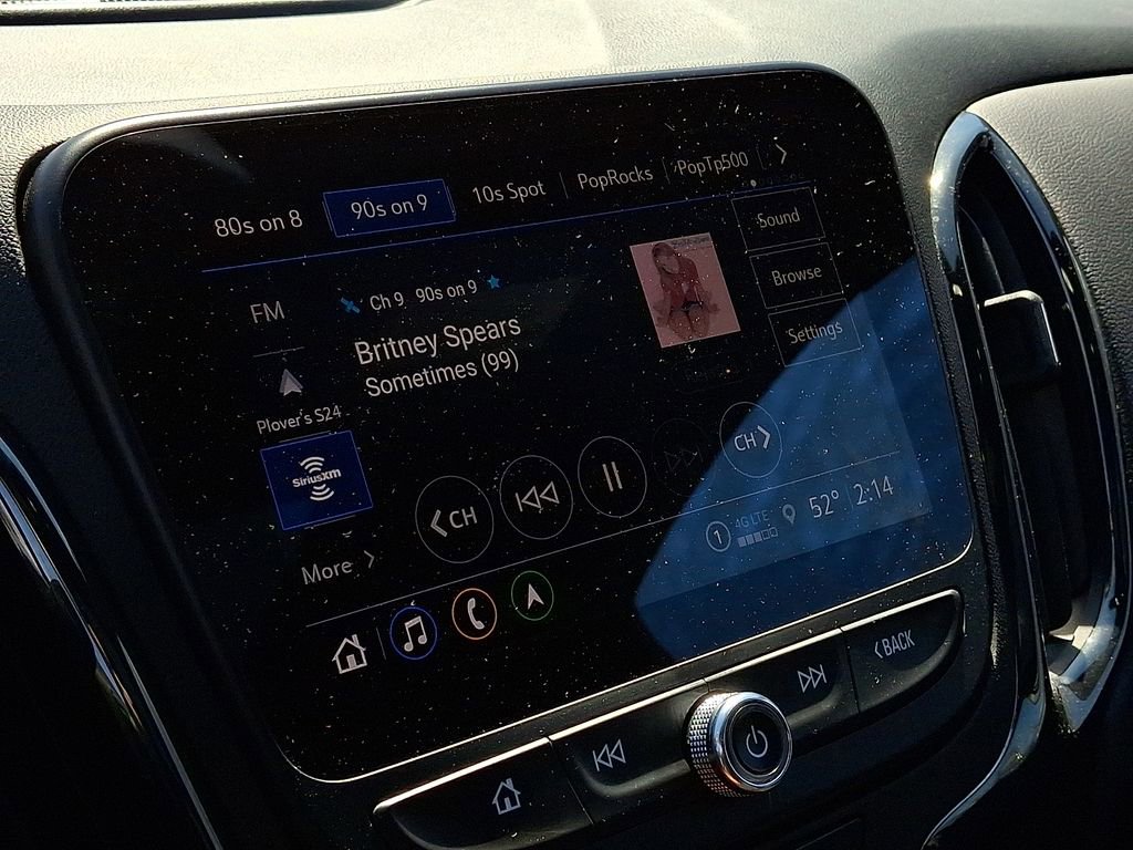 Used 2022 Chevrolet Equinox RS w/ RS Leather Package image 17