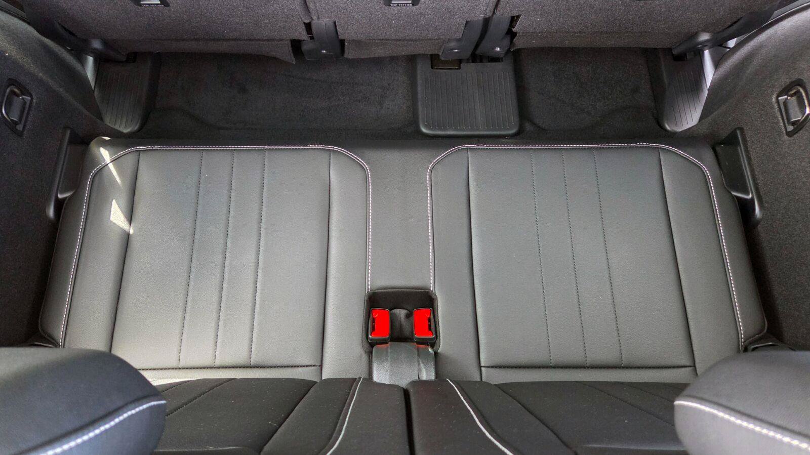 Certified 2023 Volkswagen Tiguan SE FWD image 60