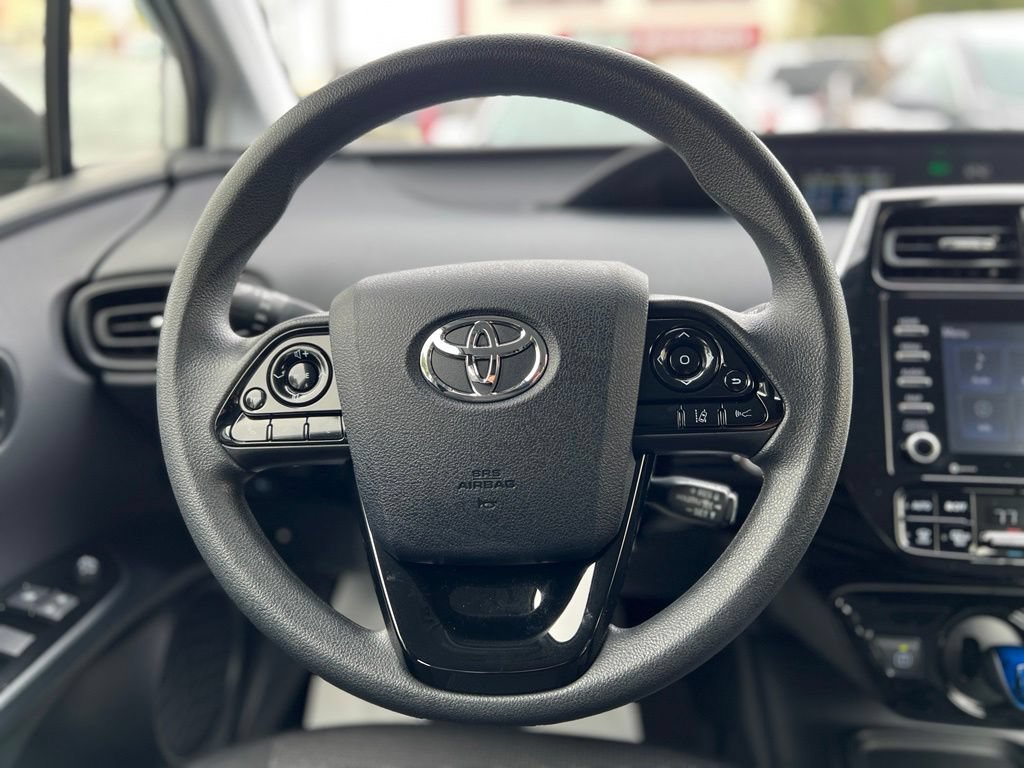 Certified 2022 Toyota Prius LE FWD image 30