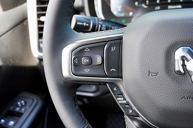 New 2026 RAM 1500 4x4 Crew Cab image 40