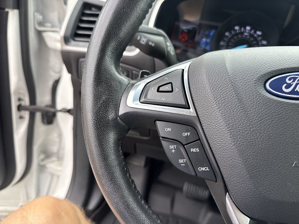 Used 2020 Ford Edge SEL w/ Convenience Package AWD/4WD image 16