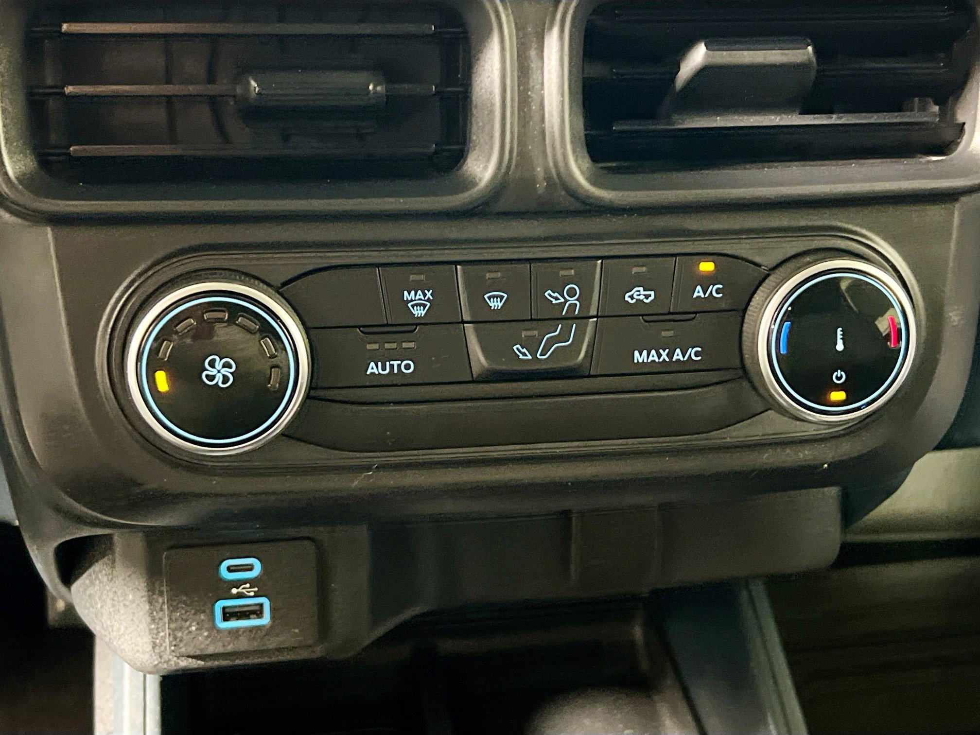 Used 2022 Ford Maverick XL image 25