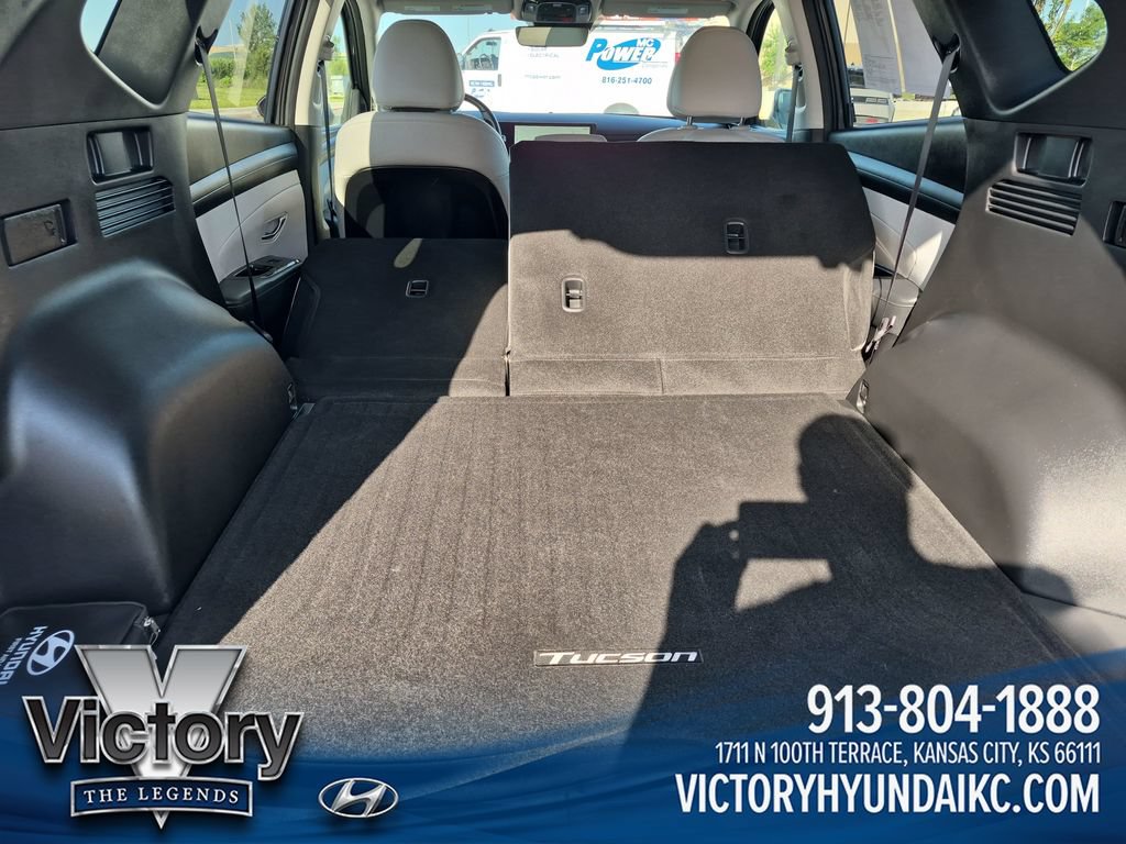 Used 2025 Hyundai Tucson Limited AWD/4WD image 23