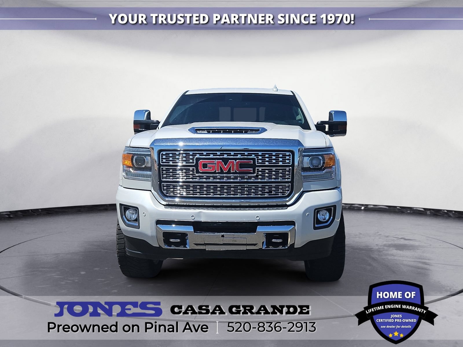 Used 2019 GMC Sierra 2500 Denali w/ Duramax Plus Package AWD/4WD image 2