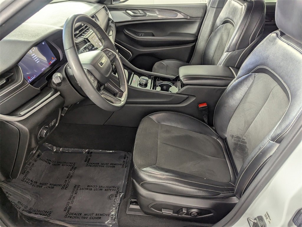 Certified 2023 Jeep Grand Cherokee L Laredo image 10