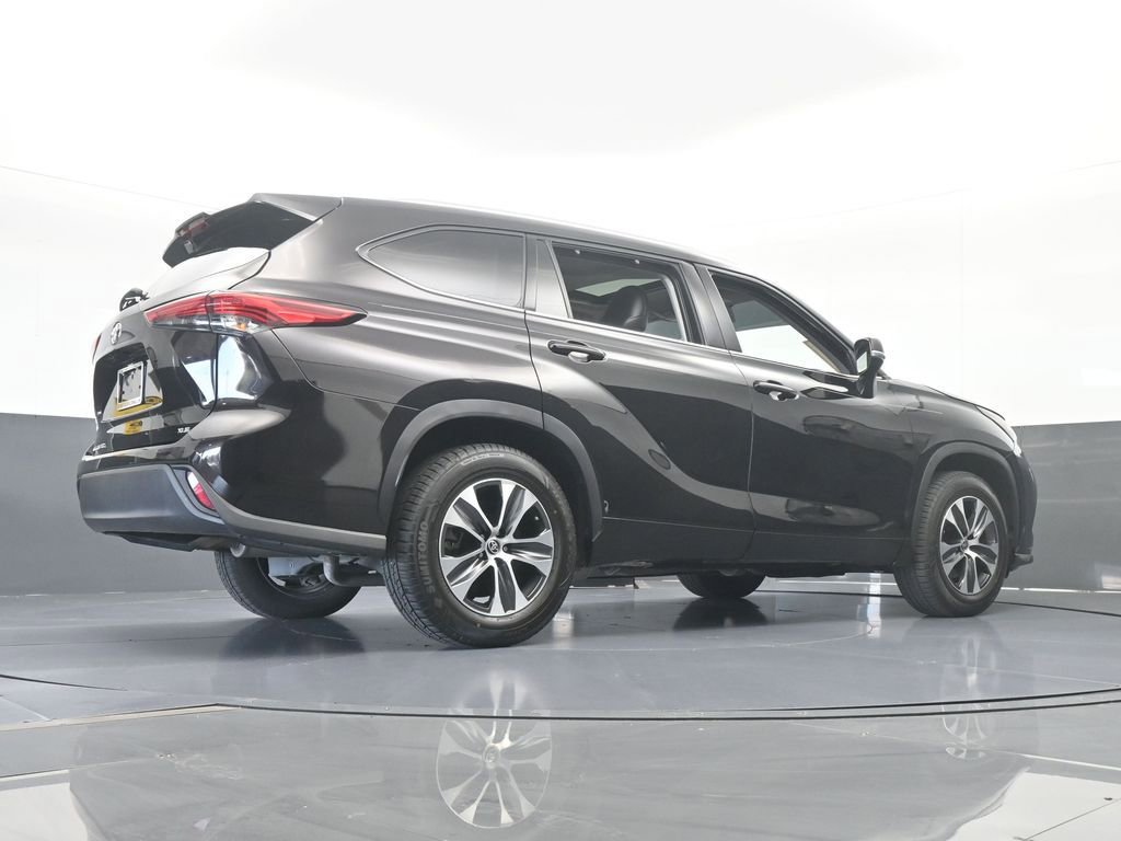 Used 2021 Toyota Highlander XLE image 59
