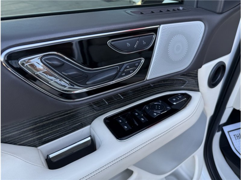 Used 2022 Lincoln Navigator Black Label AWD/4WD image 17