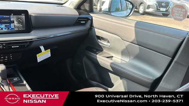 Used 2025 Nissan Kicks SR w/ Interior Electronics Package FWD image 24