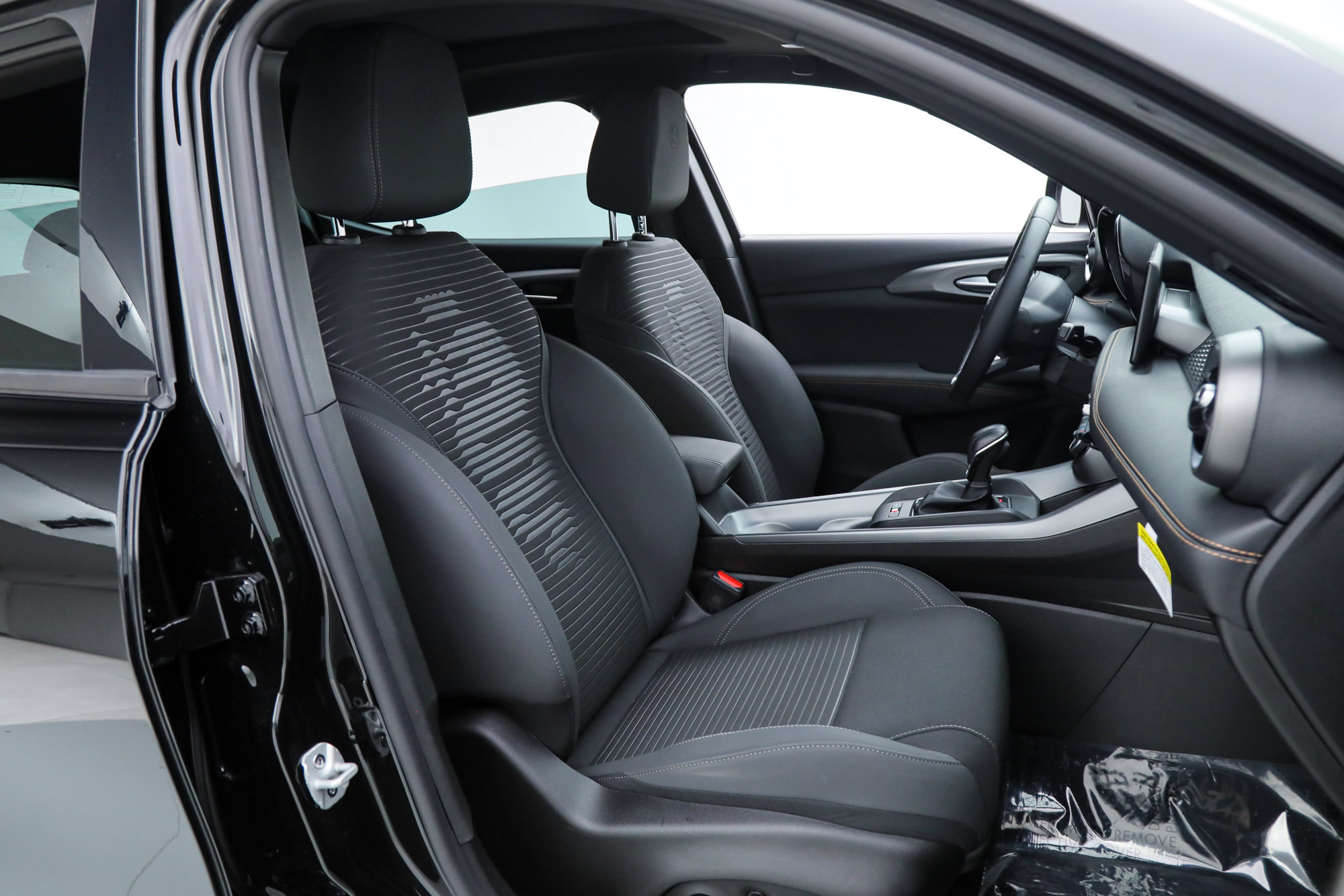 New 2025 Alfa Romeo Tonale AWD/4WD image 10