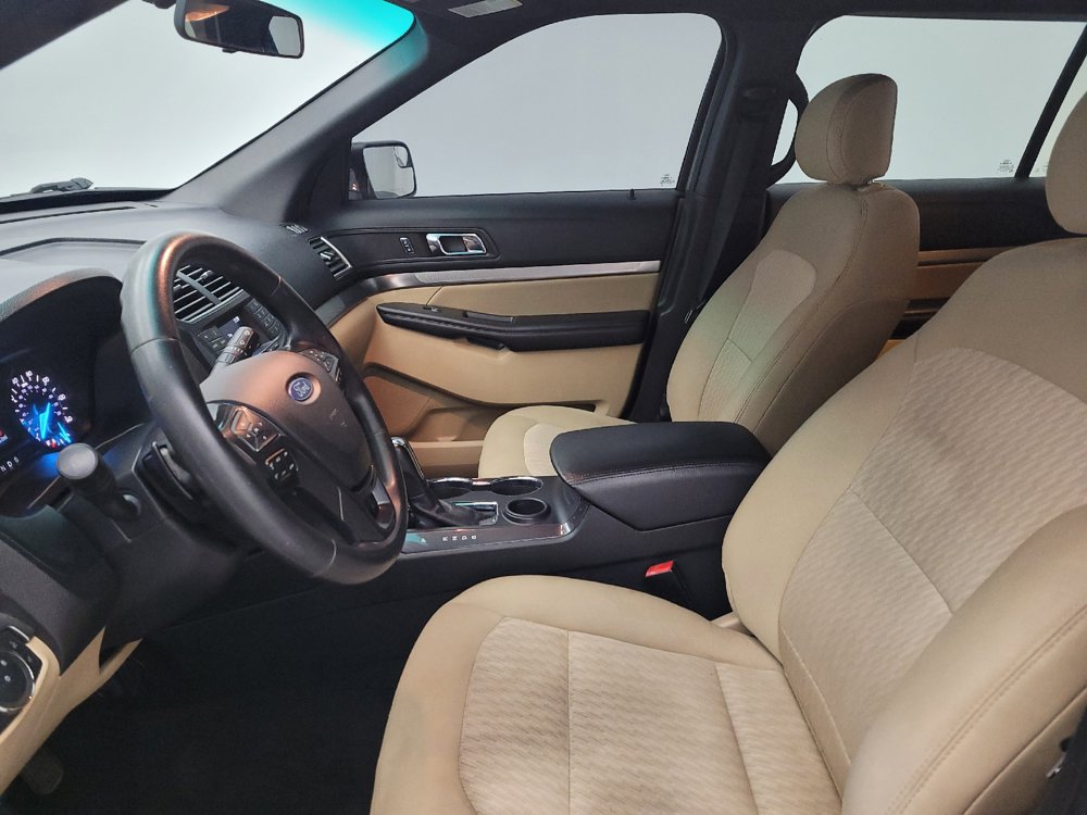 Used 2017 Ford Explorer FWD image 17