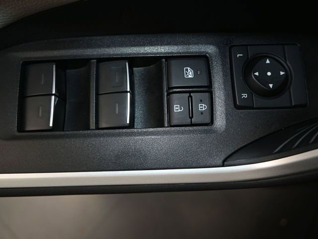 Used 2025 Toyota RAV4 XLE image 13