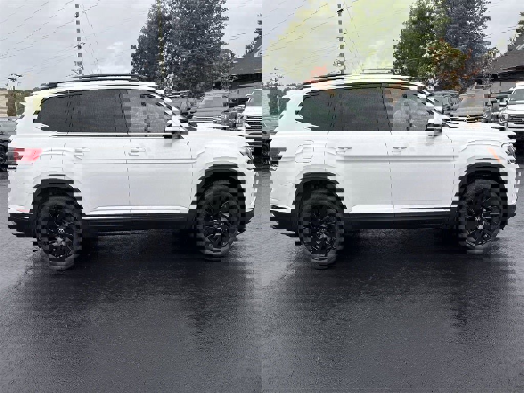 New 2026 Volkswagen Atlas SE image 4