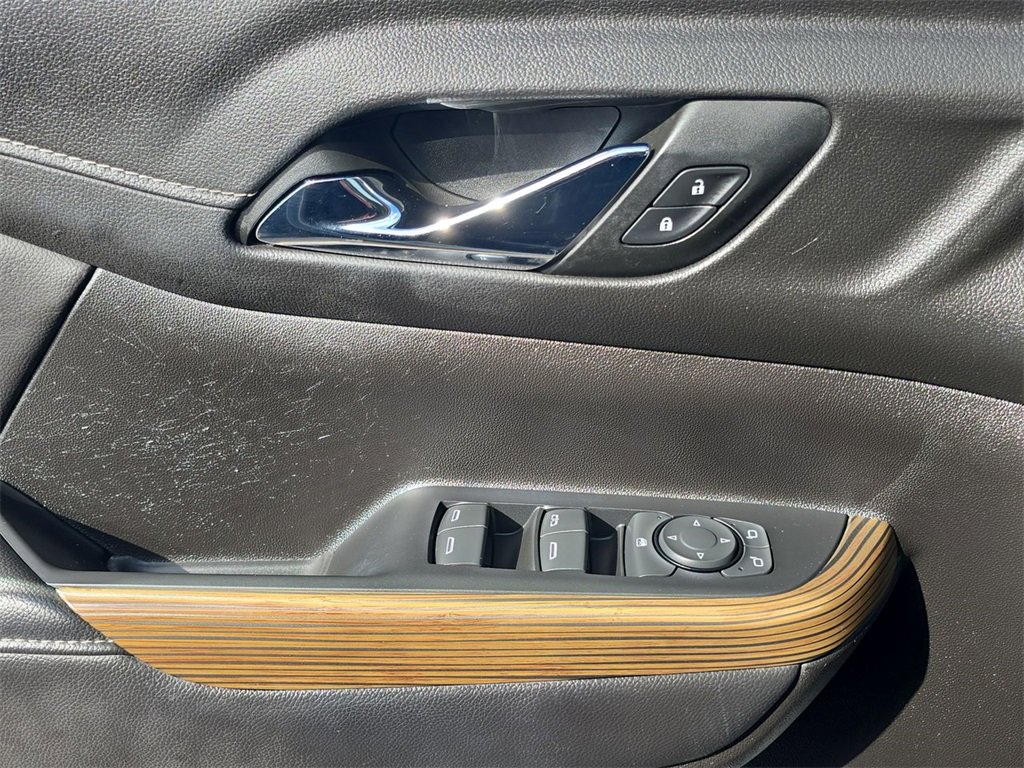 Used 2023 GMC Acadia SLE w/ Driver Convenience Package image 24