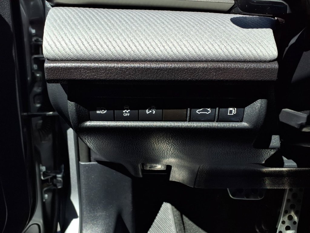 Certified 2025 Toyota Camry SE FWD image 17