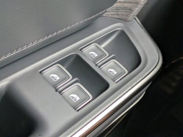 Used 2022 Rivian R1T Adventure image 19