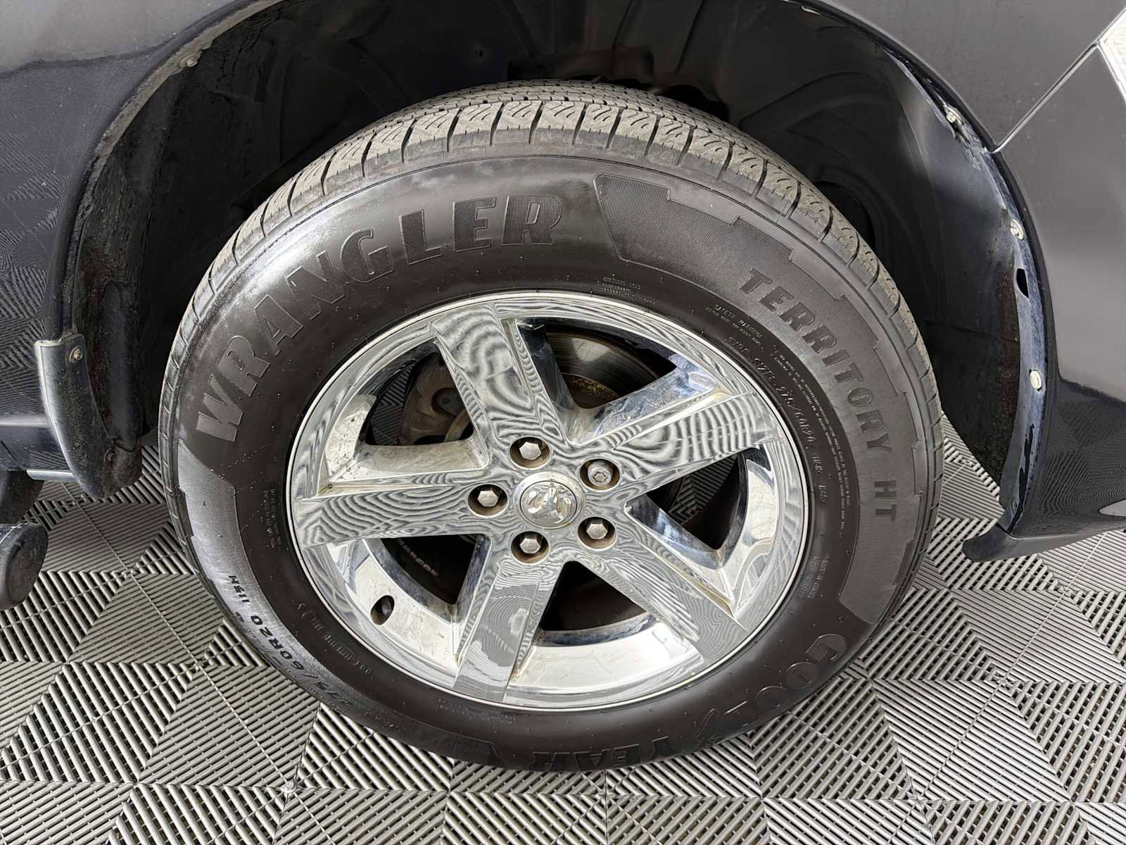 Used 2015 RAM 1500 Express RWD image 10