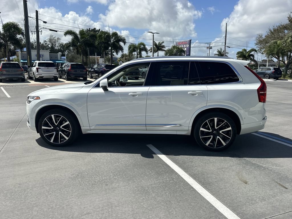 Used 2025 Volvo XC90 B5 Plus w/ Protection Package Premier image 13