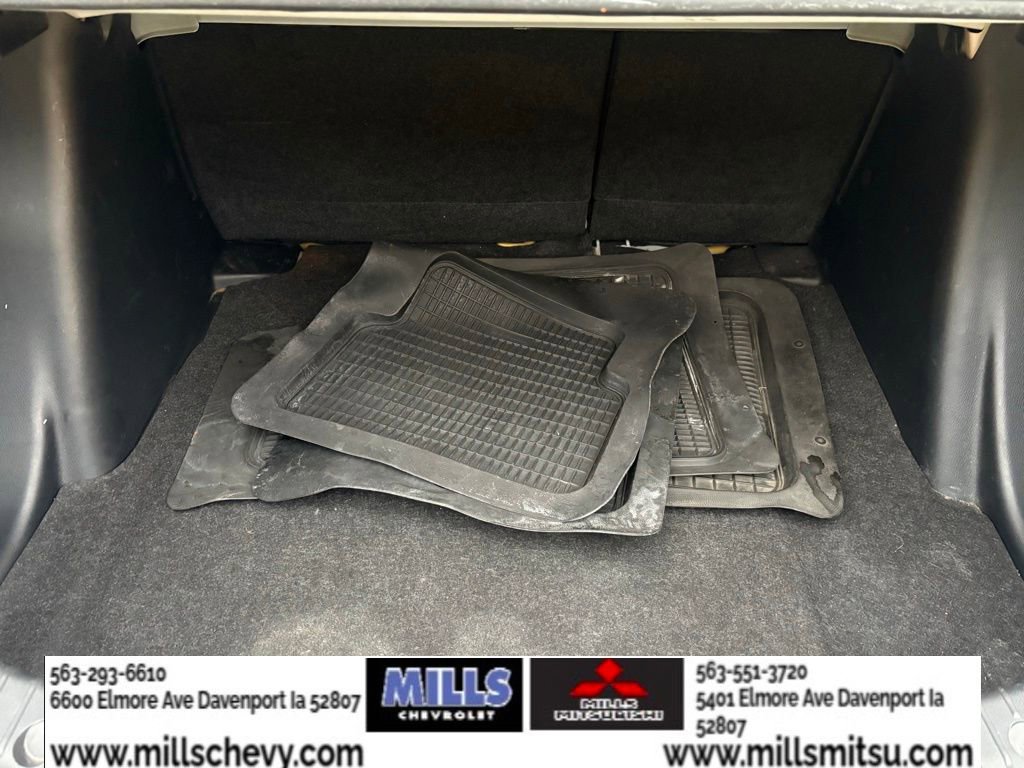 Used 2019 Toyota Yaris LE image 13