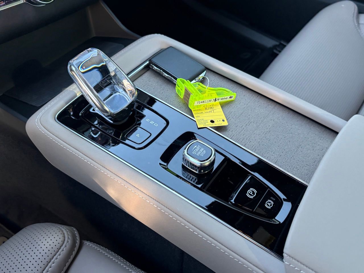 New 2026 Volvo XC90 B6 Ultra w/ Lounge Package image 15