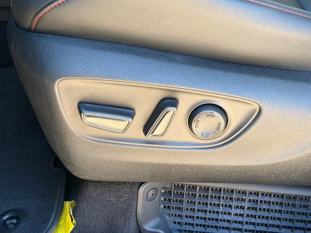Used 2025 Toyota Sienna XSE FWD image 24