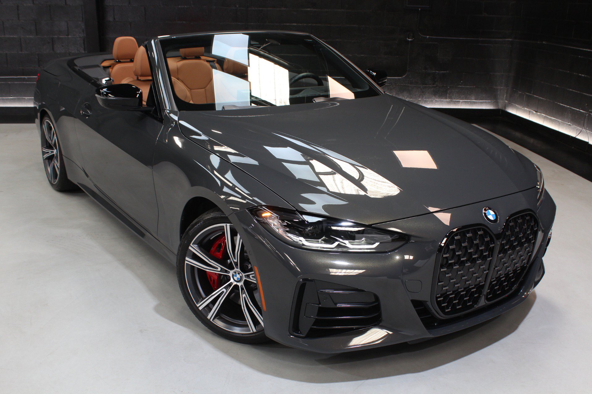 Used 2024 BMW M440i Convertible w/ Premium Package RWD image 16