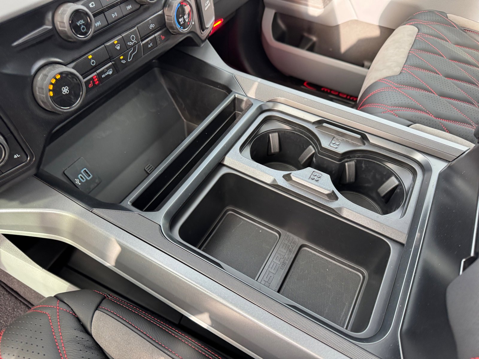 New 2026 Ford F250 XLT w/ XLT Premium Package image 12