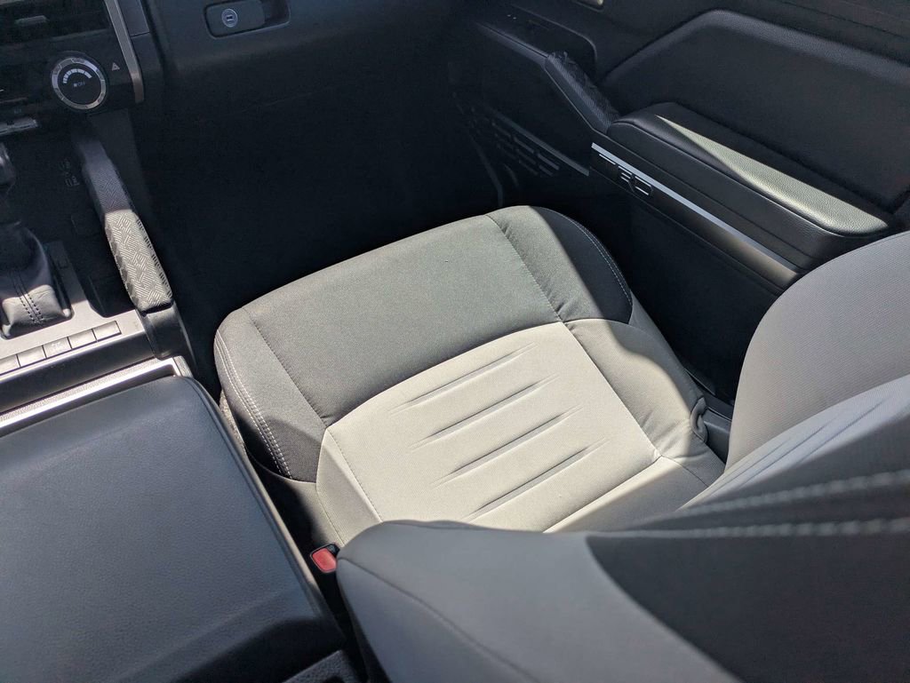 Used 2025 Toyota Tacoma TRD Off-Road image 18