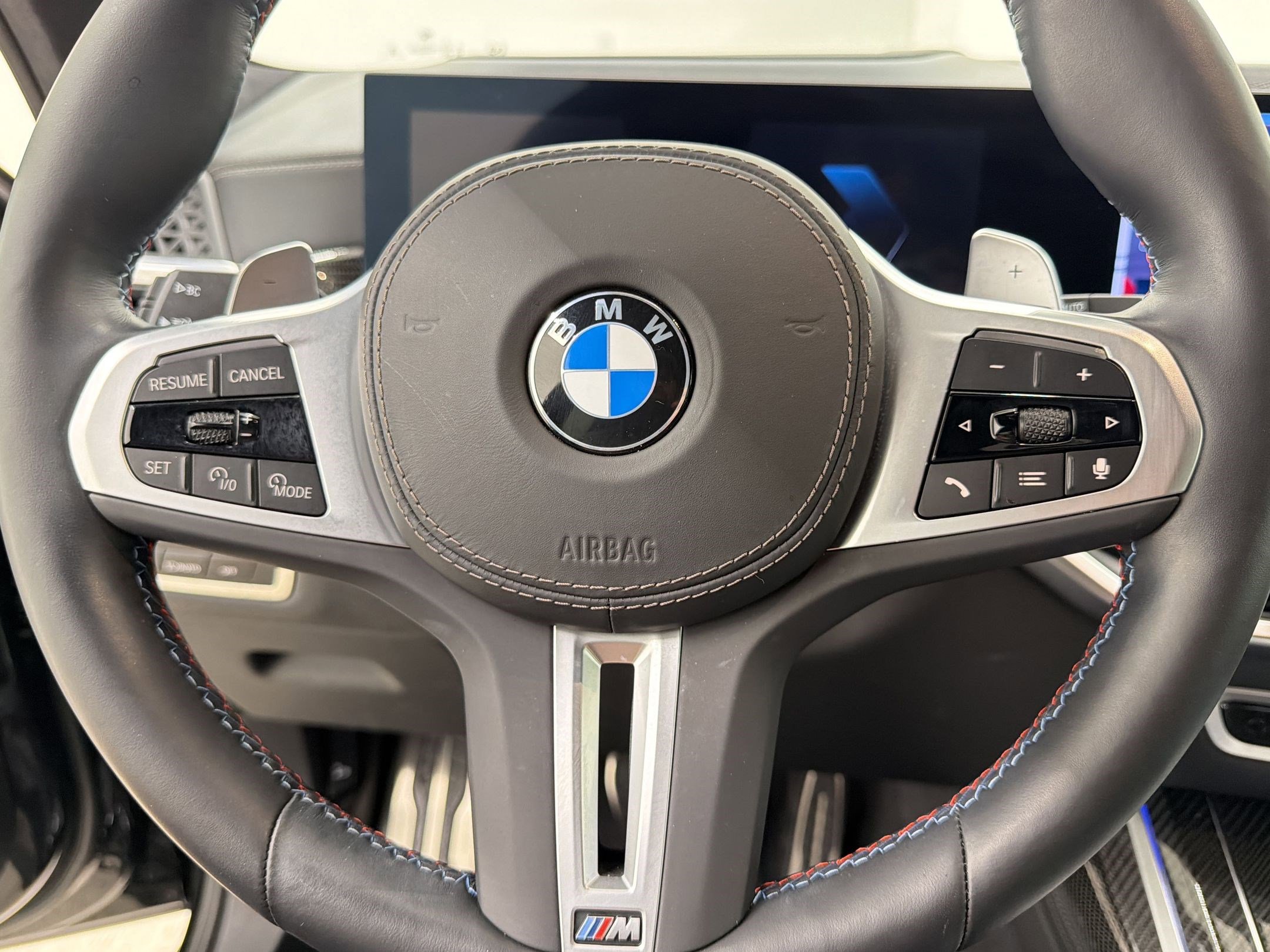 Certified 2025 BMW X7 M60i AWD/4WD image 17