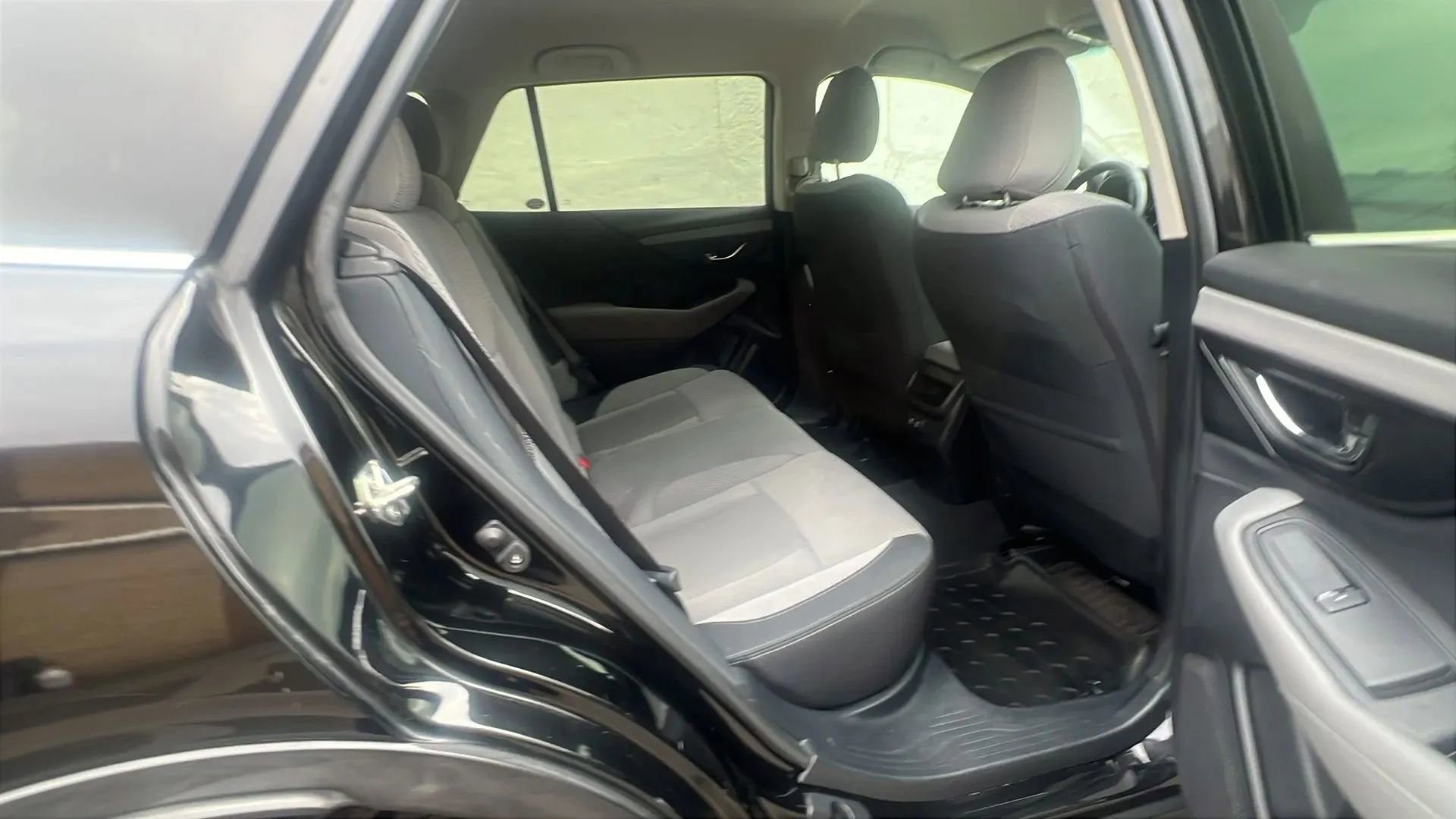 Used 2020 Subaru Outback Premium image 27