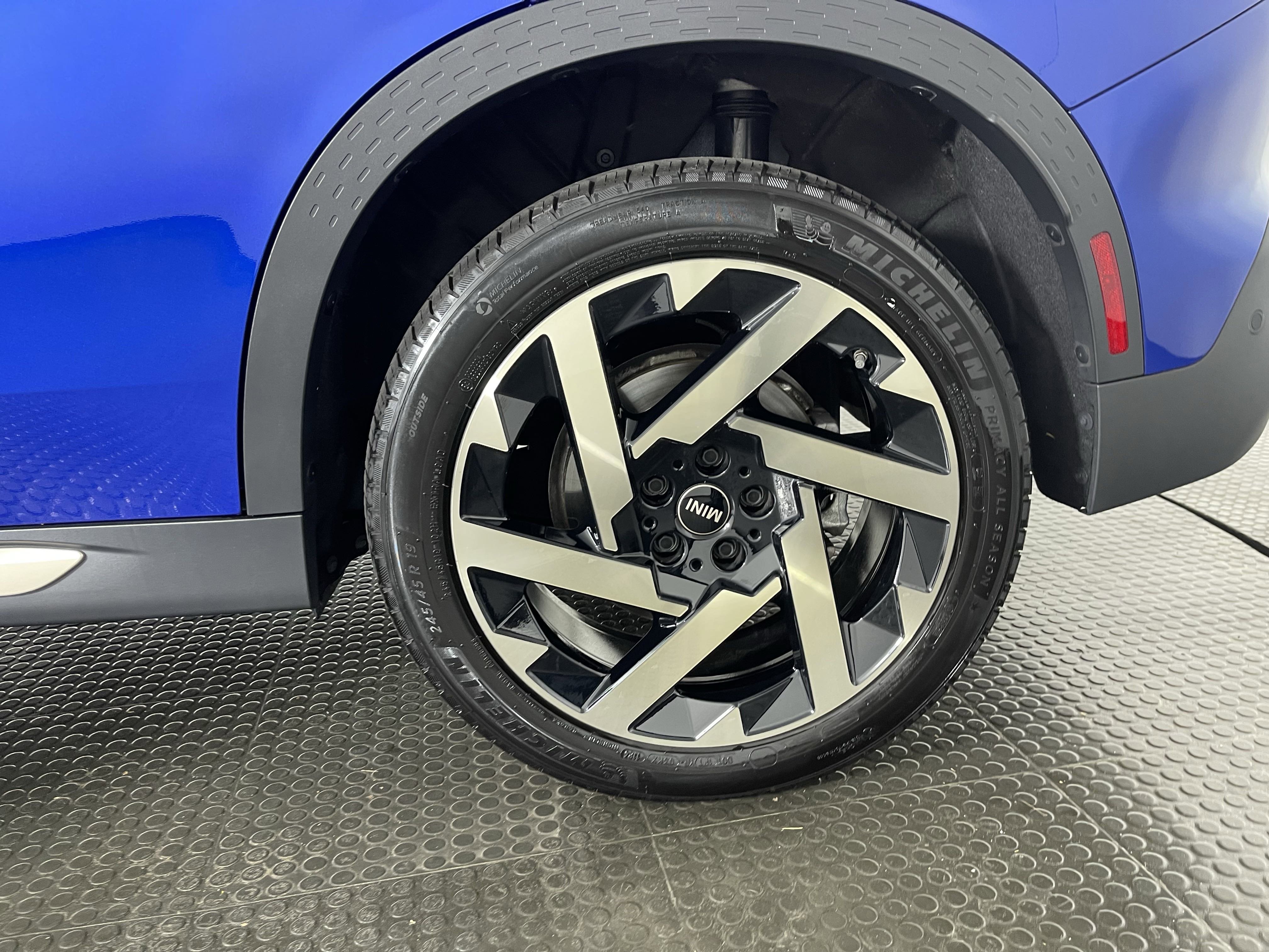 Used 2025 MINI Cooper Countryman S w/ Comfort Package Max image 15