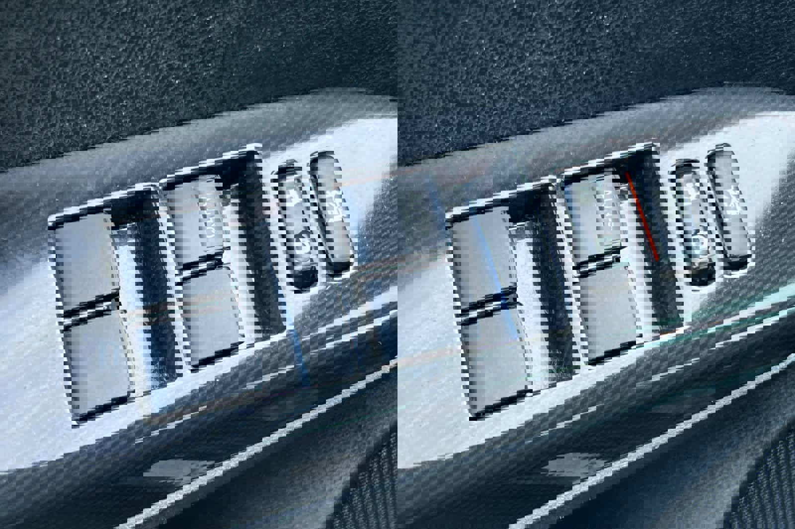 Used 2016 Toyota RAV4 SE image 13